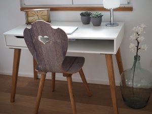 Schreibtischstuhl aus Holz in Altholz in 3D-Design