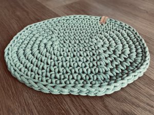 Gehäkelter Sitzkissen für Schalenstuhl in grün