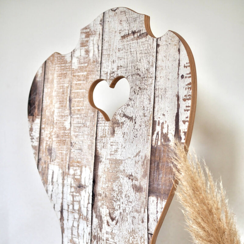 Boho-Look Herzerlstuhl Schalenstuhl mit Pampasgras