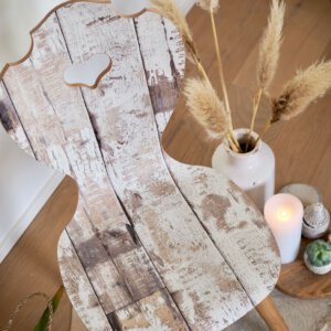 Herzerlstuhl White Paint Schalenstuhl Kunstwerk von oben