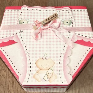 Babygirl Holzklammer mit Namen als Geschenk zur Geburt