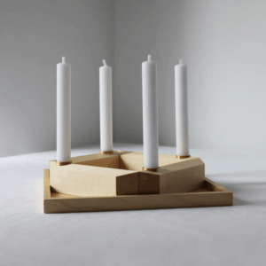 Adventskranz aus Holz im Scandi-Style