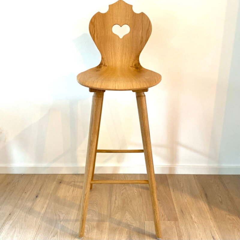 Moderner Barhocker aus Eiche im Landhausstil